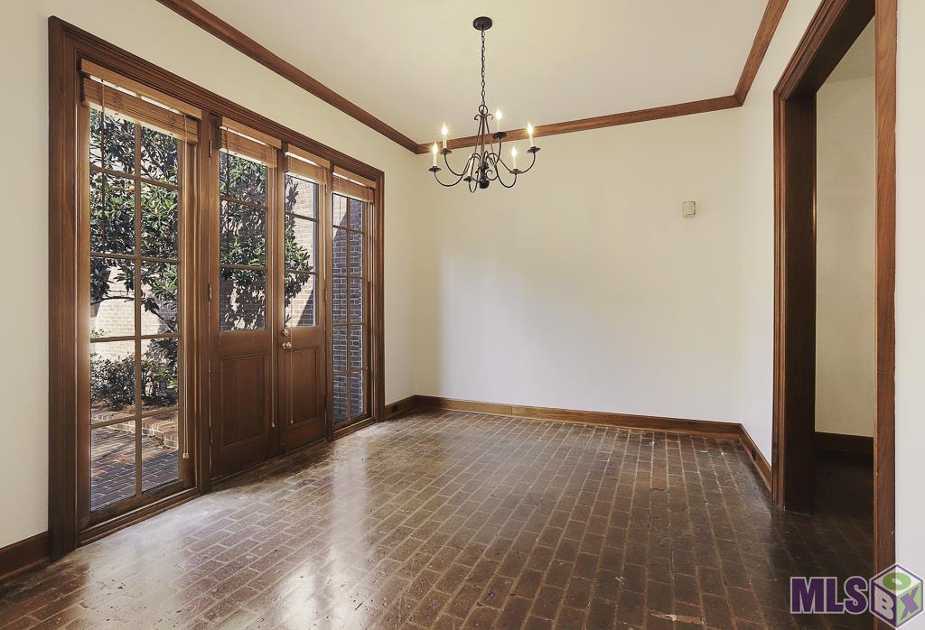 45 Jamestowne Court Baton Rouge, LA 70809 - Photo 10 of 35 Seating Area