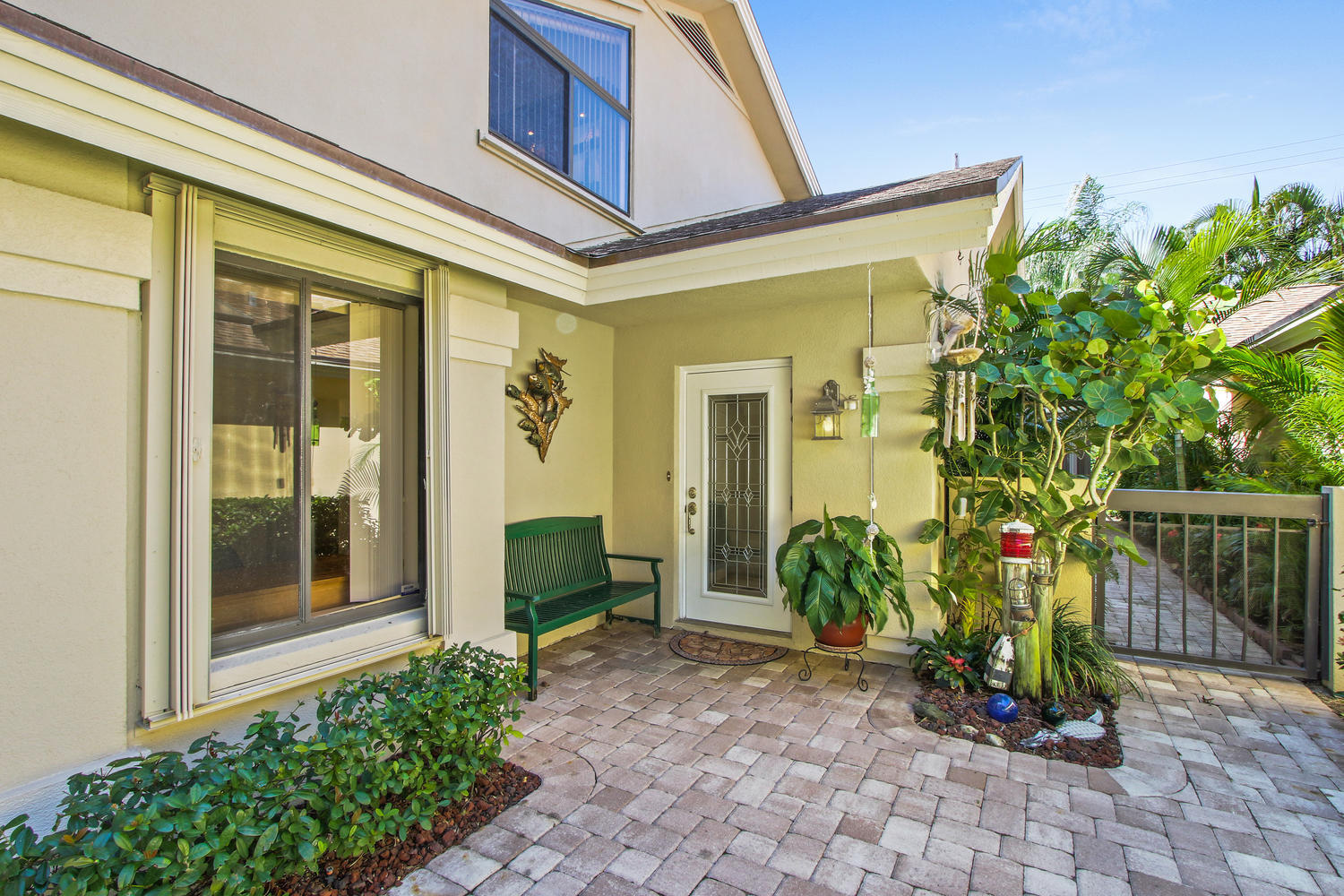 128 Cape Pointe Circle Jupiter, FL 33477 - Photo 2 of 20 Bright Clerestory Window
