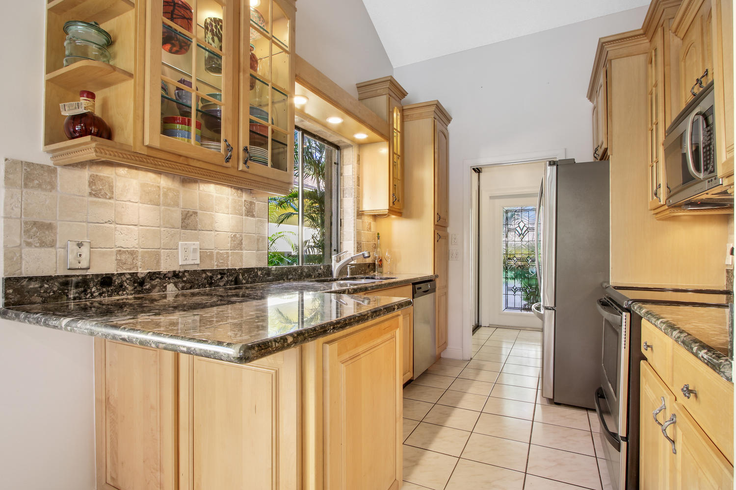 128 Cape Pointe Circle Jupiter, FL 33477 - Photo 7 of 20 Kitchen