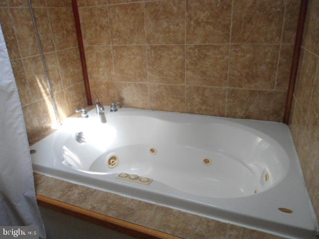 1951 Juniata Road Norristown, PA 19403 - Photo 17 of 30 Full bath on the first floor