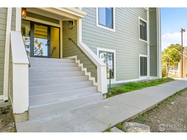 $327,500 | 31270 John Wallace Road, Unit 305, Evergreen, CO 80439