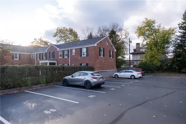 $119,999 | 836 Thorn Street, Unit 30, Sewickley, PA 15143