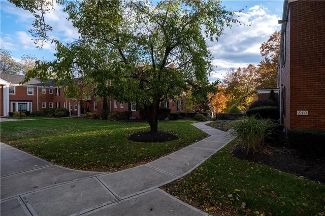 $119,999 | 836 Thorn Street, Unit 30, Sewickley, PA 15143