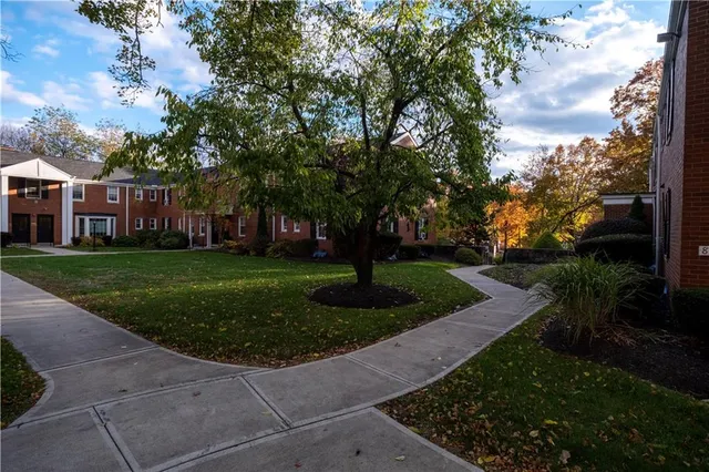 $119,999 | 836 Thorn Street, Unit 30, Sewickley, PA 15143