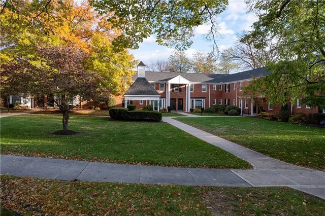 $119,999 | 836 Thorn Street, Unit 30, Sewickley, PA 15143