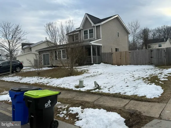 a view of a house with roof yard