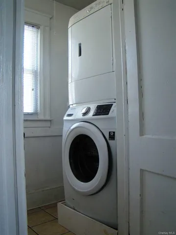 $2,000 | 2 Worrall Avenue, Unit 2, Poughkeepsie, NY 12603