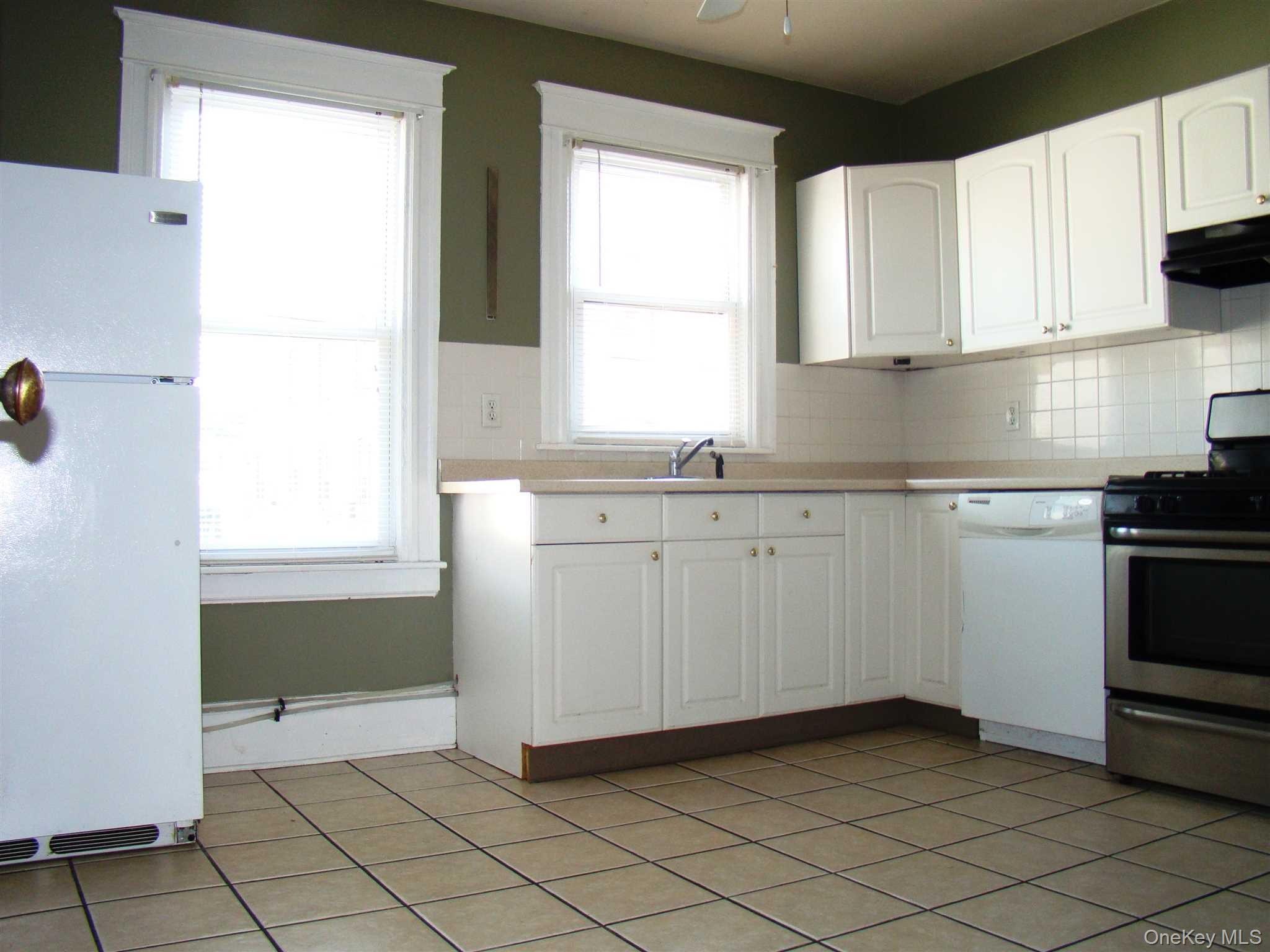 2 Worrall Avenue, Unit 2 Poughkeepsie, NY 12603 - Photo 2 of 11