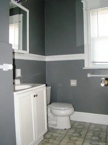 $2,000 | 2 Worrall Avenue, Unit 2, Poughkeepsie, NY 12603