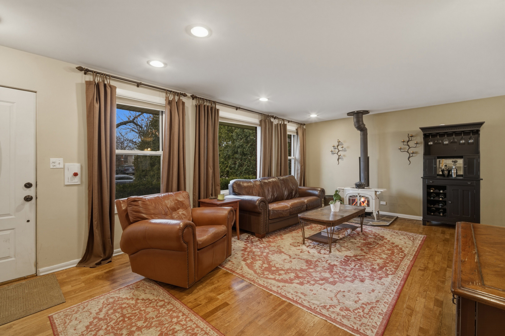 1300 Knollwood Road Deerfield, IL 60015 - Photo 4 of 25