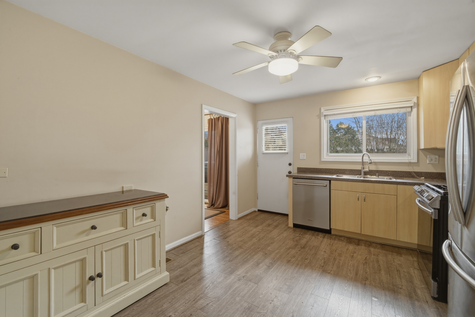 1300 Knollwood Road Deerfield, IL 60015 - Photo 9 of 25