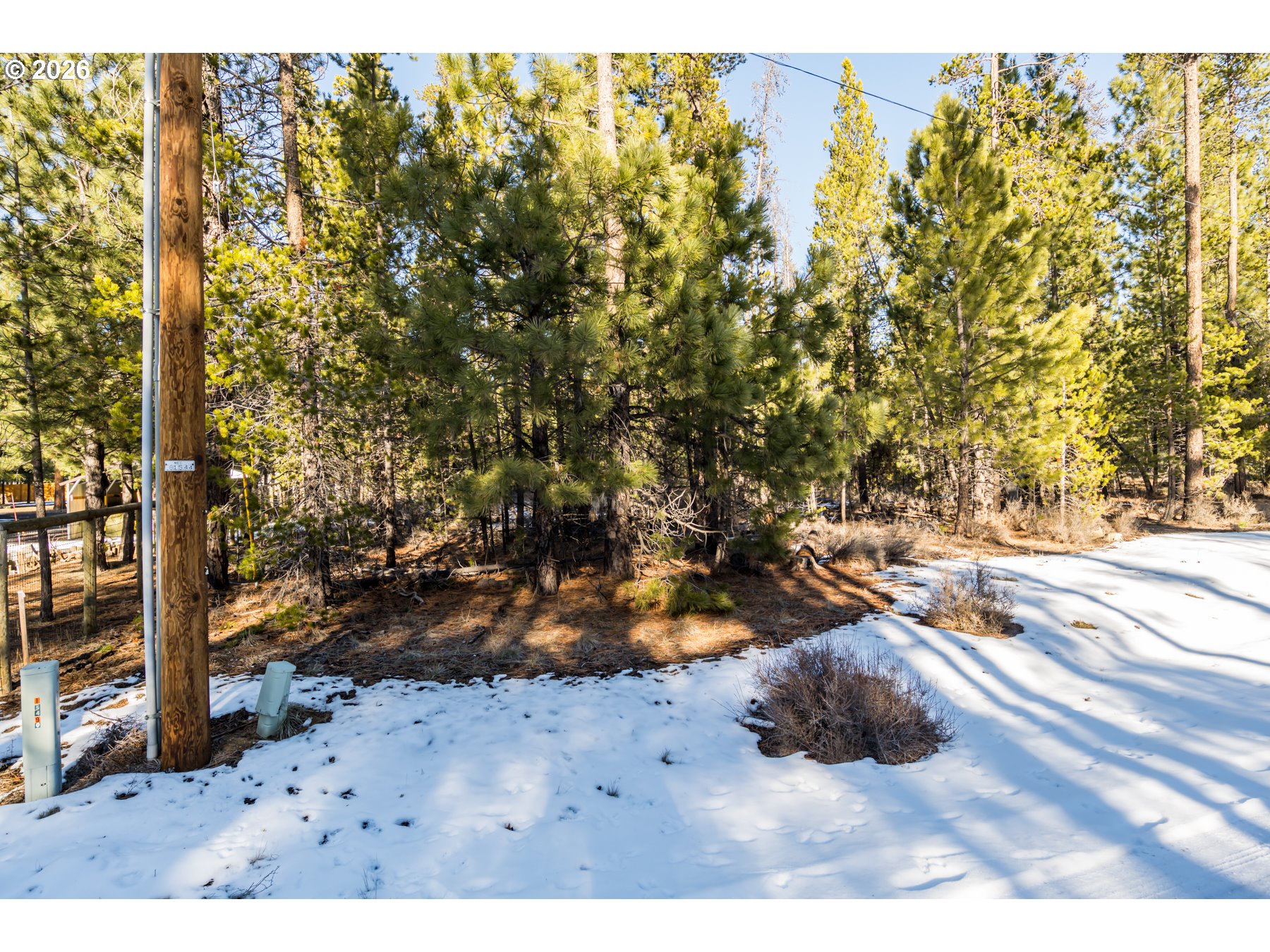 15490 Rainbow Court La Pine, OR 97739 - Photo 8 of 14 a view of outdoor space with garden