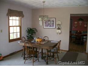13463 Harris Road Athens, IL 62613 - Photo 4 of 9 Gallery Image 4