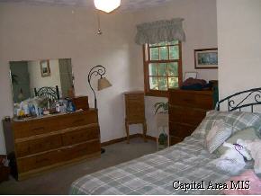 13463 Harris Road Athens, IL 62613 - Photo 7 of 9 Gallery Image 7