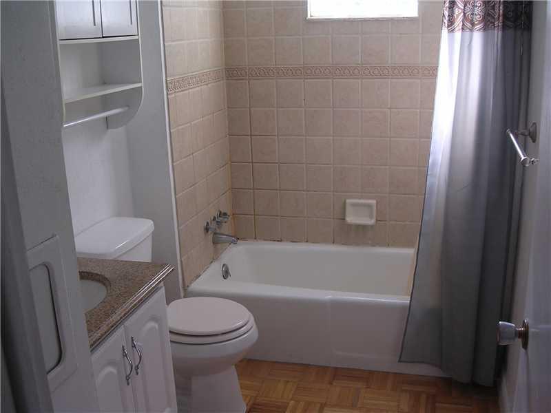 368 Lincoln Hall Road Elizabeth, PA 15037 - Photo 13 of 20 Master Bath/Spa.