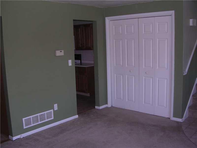 Entry/Foyer. 