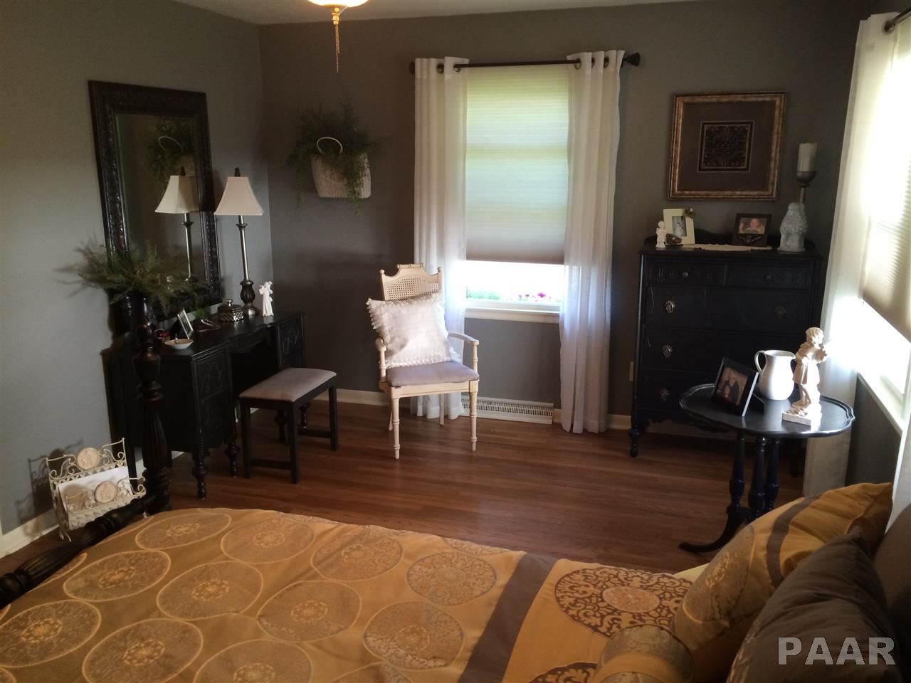 5527 East Captain Road Chillicothe, IL 61523 - Photo 9 of 36 Gallery Image 9