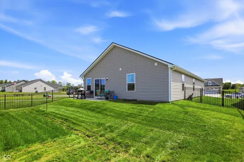 $290,000 | 1000 Grn Vly Drive, Lebanon, IN 46052