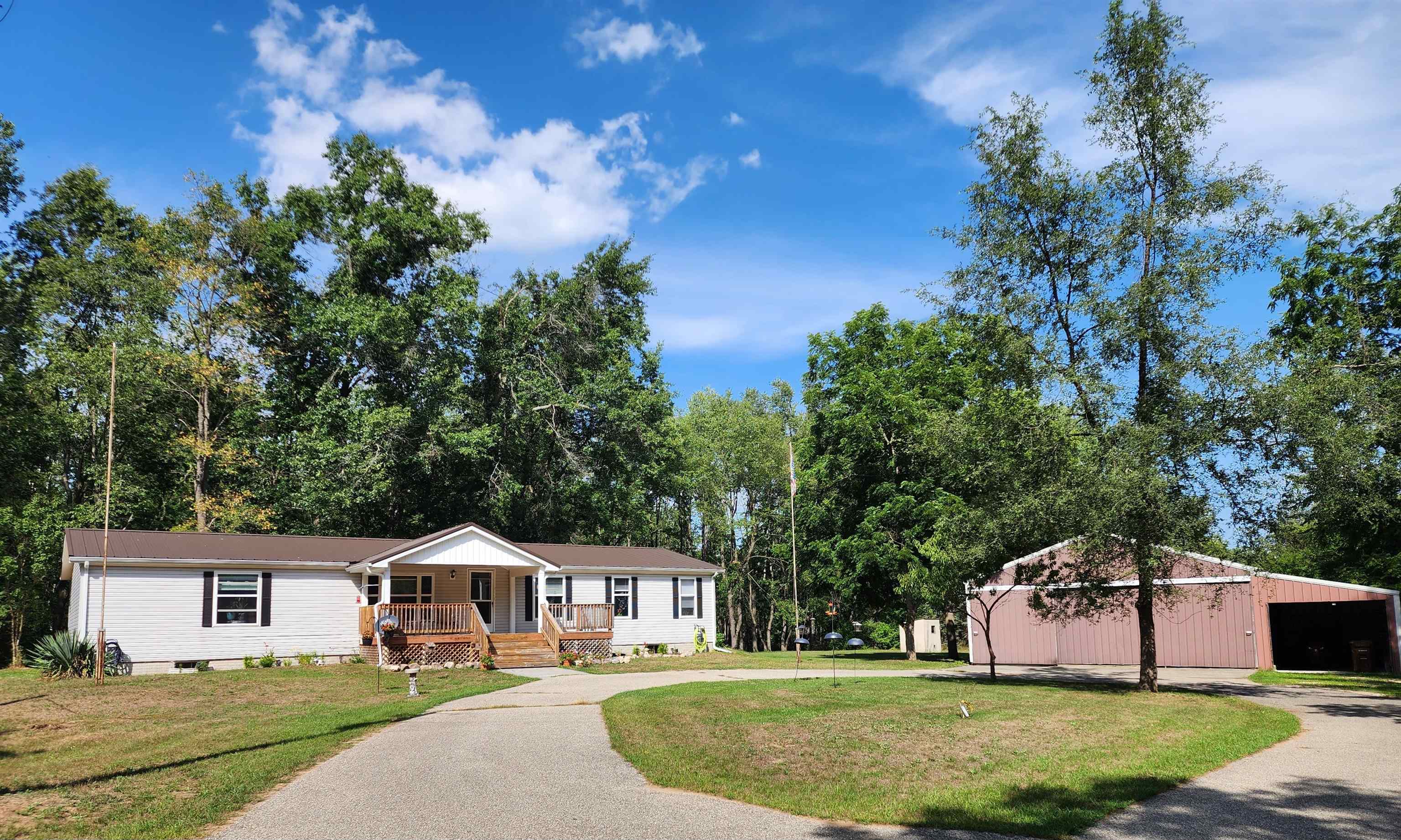 3560 Pine Tree Road Weidman, MI 48893 - Photo 1 of 30 1949643-2c3ab5a1-e24f-4e1b-8abb-ba1a2e2182fe.JPG