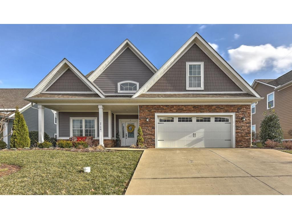 2724 Edinburgh Channel Road Kingsport, TN 37664 - Photo 1 of 34 Photo 1
