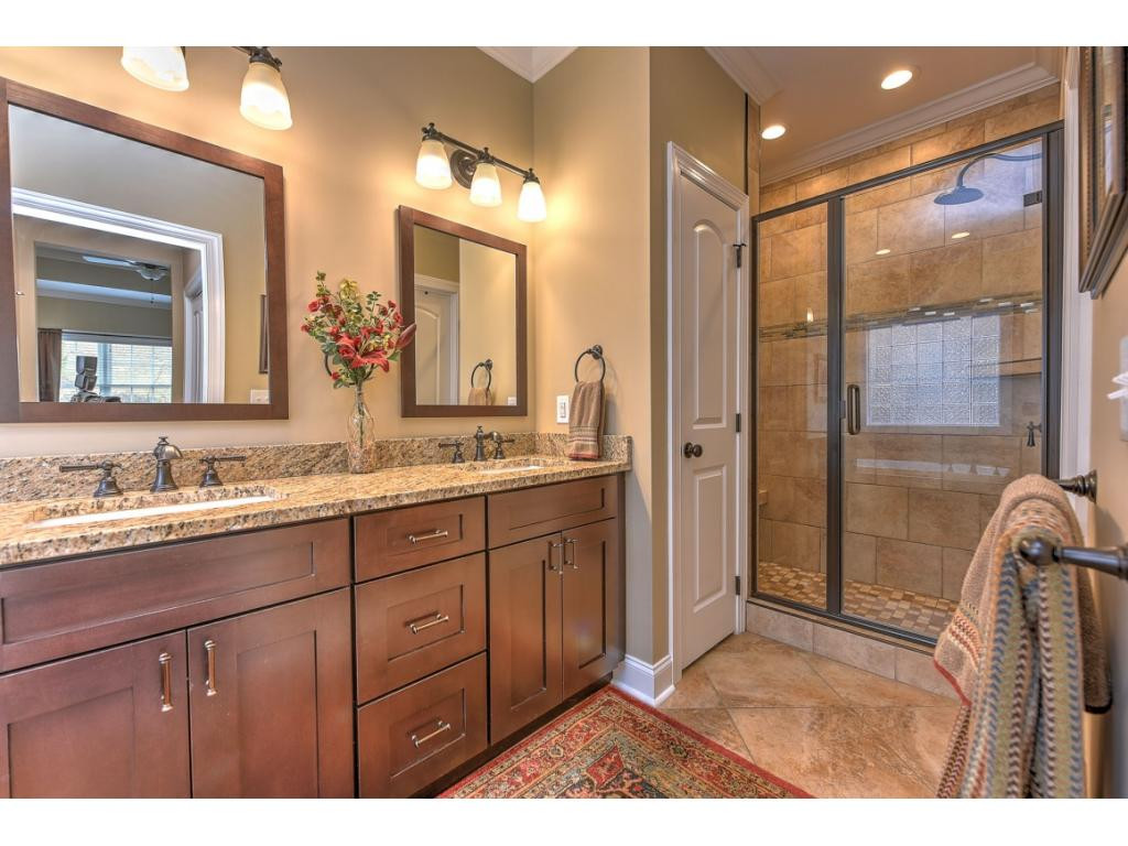 2724 Edinburgh Channel Road Kingsport, TN 37664 - Photo 14 of 34 Photo 14