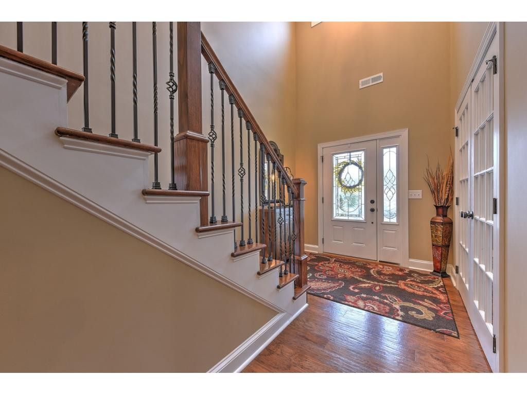 2724 Edinburgh Channel Road Kingsport, TN 37664 - Photo 3 of 34 Photo 3