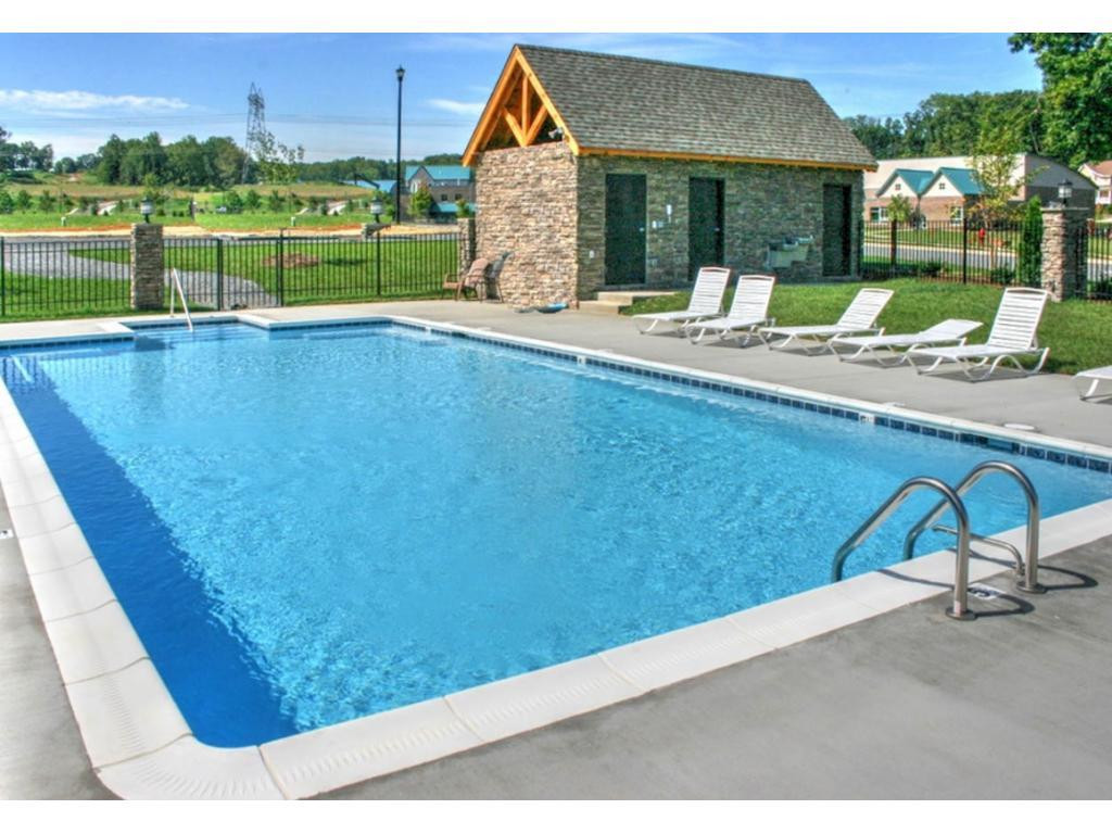 2724 Edinburgh Channel Road Kingsport, TN 37664 - Photo 34 of 34 Photo 35