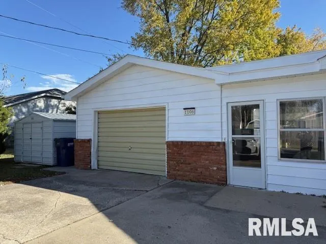 $133,000 | 1106 Airport Road, Mount Vernon, IL 62864