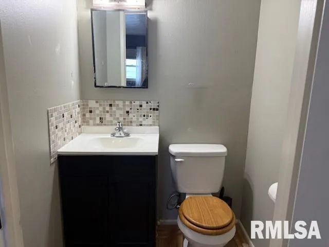 $133,000 | 1106 Airport Road, Mount Vernon, IL 62864