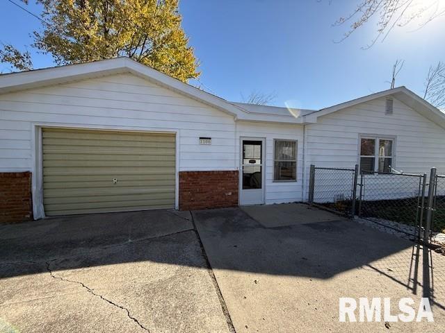 1106 Airport Road Mount Vernon, IL 62864 - Photo 3 of 30 Gallery Image 3