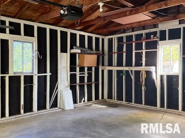 $133,000 | 1106 Airport Road, Mount Vernon, IL 62864