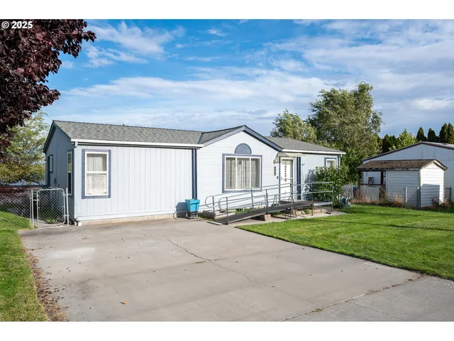$239,000 | 2957 West 10th Street, The Dalles, OR 97058