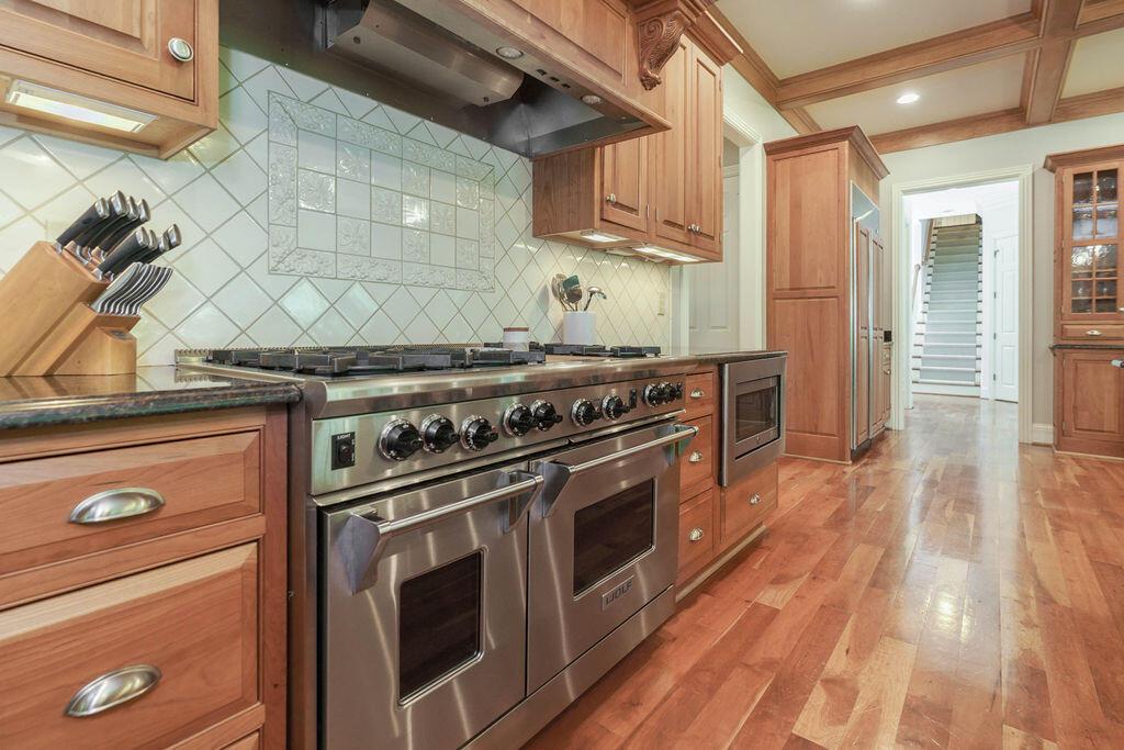 8382 Deep Run Powell, OH 43065 - Photo 17 of 92 Kitchen