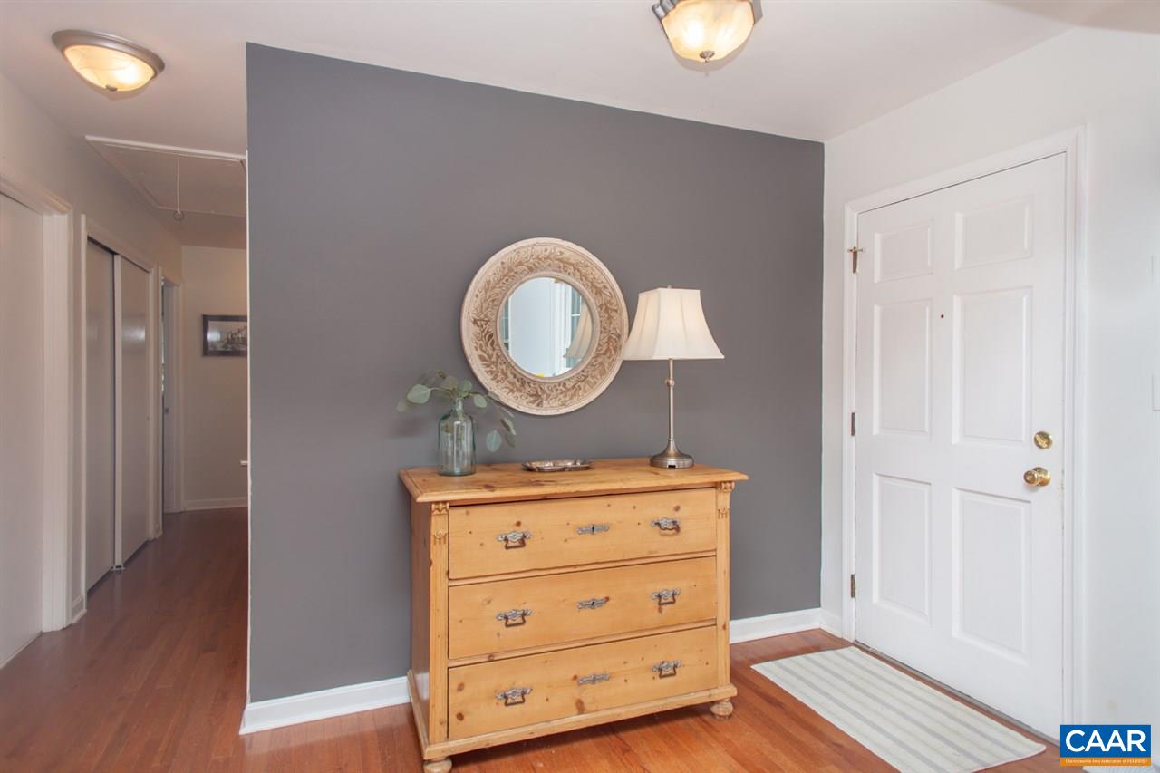 817 Woodlands Road Charlottesville, VA 22901 - Photo 5 of 42 Gallery Image 5