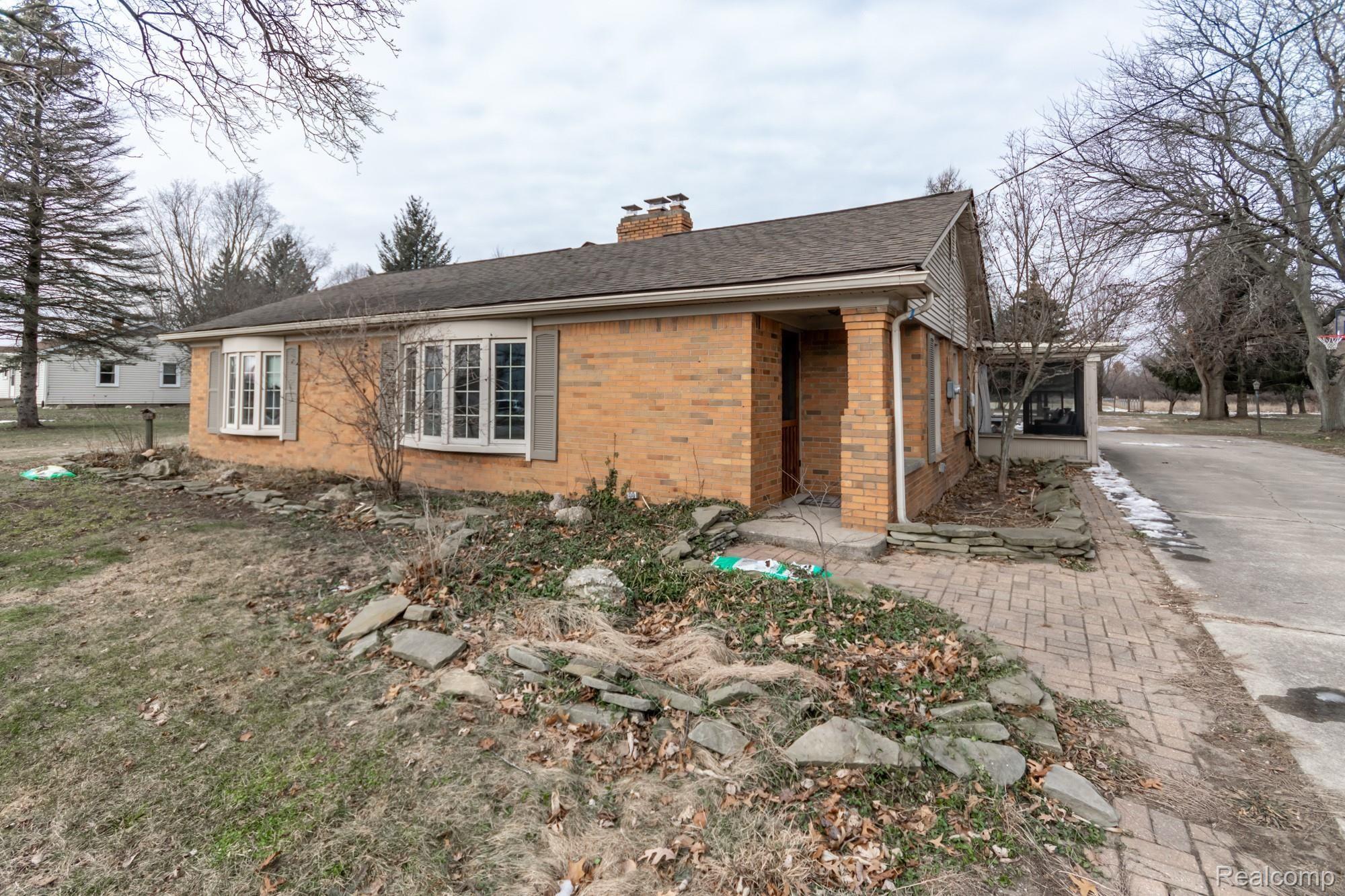 6025 Sibley Road Chelsea, MI 48118 - Photo 24 of 38 _DSC0119.jpg