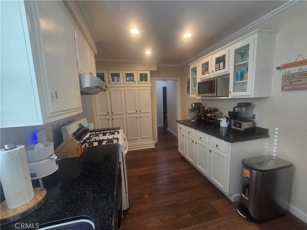 10613 Shellyfield Road Downey, CA 90241 - Photo 7 of 19