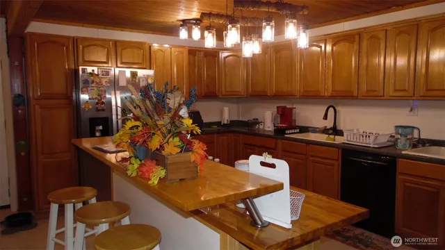 $400,000 | 117 Greenwood Drive, Randle, WA 98377