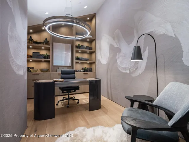 $500,000 | 936 King Street, Aspen, CO 81611