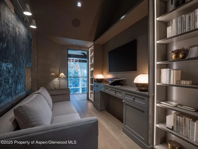 $500,000 | 936 King Street, Aspen, CO 81611