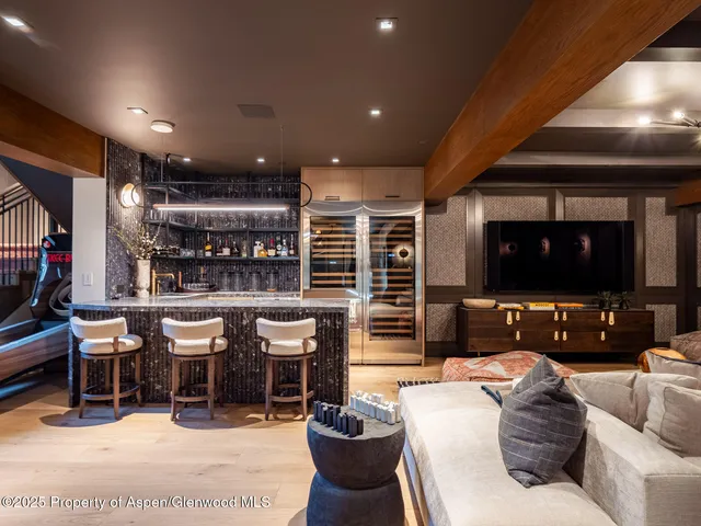 $500,000 | 936 King Street, Aspen, CO 81611