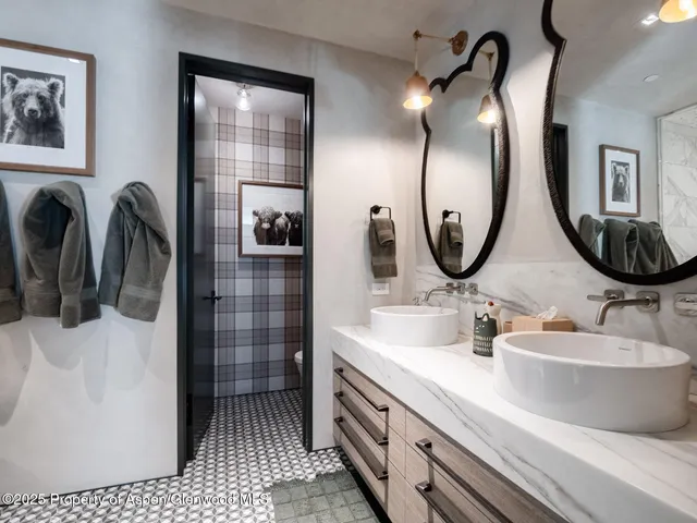 $500,000 | 936 King Street, Aspen, CO 81611