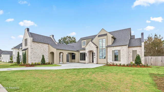 $1,350,000 | 619 Gunter Grass Court, Lafayette, LA 70508