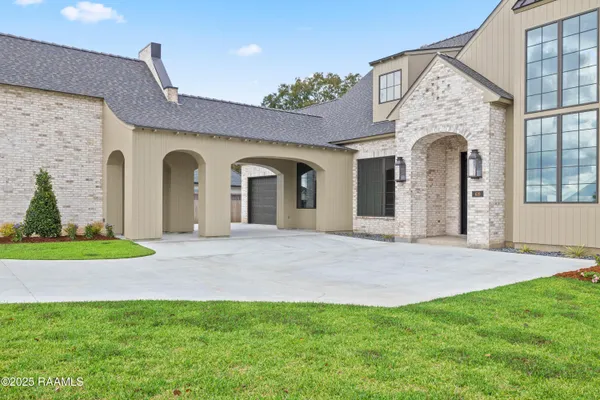 $1,299,000 | 619 Gunter Grass Court, Lafayette, LA 70508