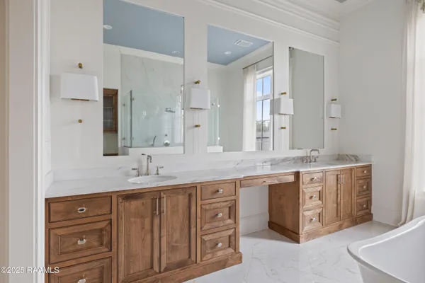 $1,299,000 | 619 Gunter Grass Court, Lafayette, LA 70508