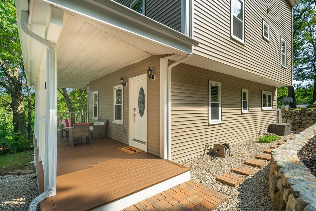 2 Crest Road Wakefield, MA 01880 - Photo 4 of 29 Gallery Image 4