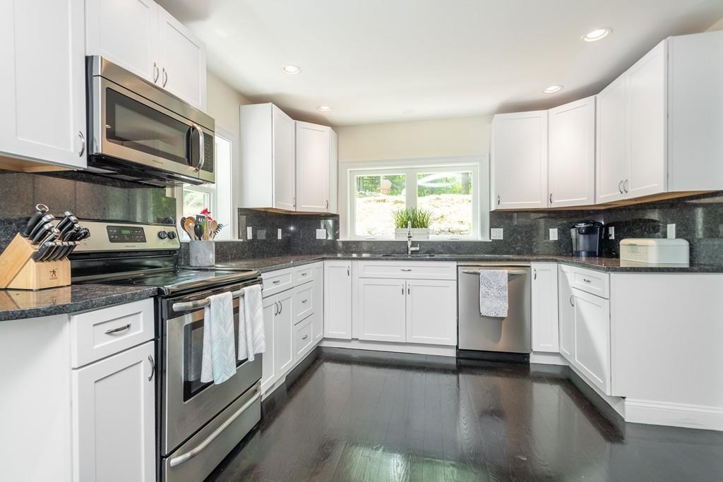 2 Crest Road Wakefield, MA 01880 - Photo 8 of 29 Gallery Image 8