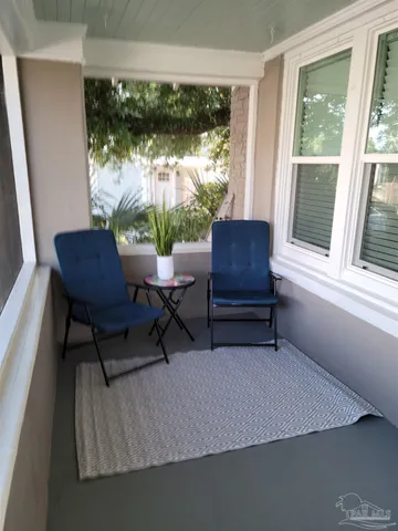 $2,000 | 105 North D Street, Pensacola, FL 32502