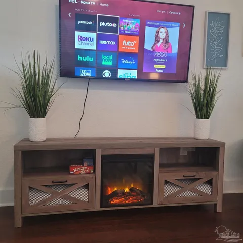 $2,000 | 105 North D Street, Pensacola, FL 32502