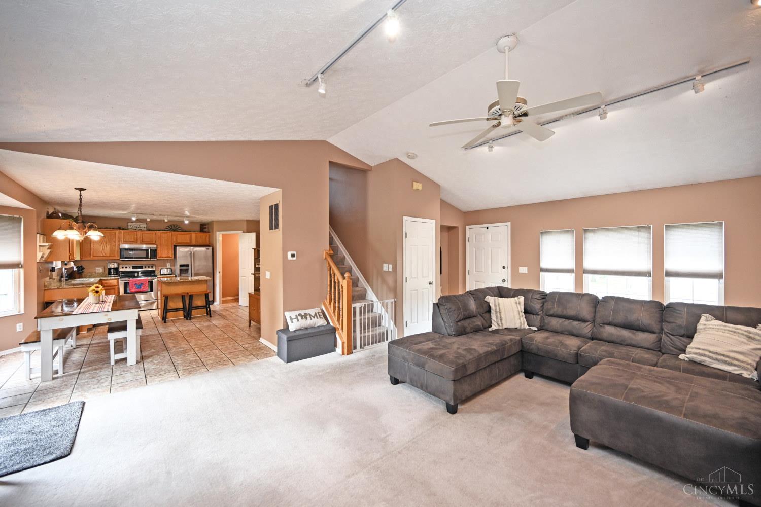 9563 Deer Track Road West Chester, OH 45069 - Photo 3 of 40