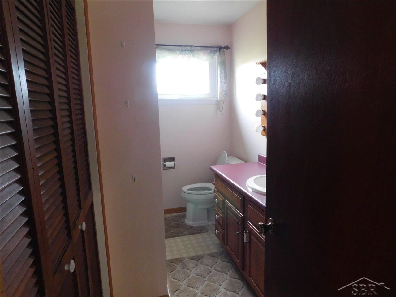 4444 Lauer Road Saginaw, MI 48603 - Photo 10 of 16 31335113-9.JPG